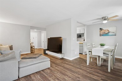 Lindenwood Village Section C unit 1F, Howard Beach, NY 11414 - photo 4