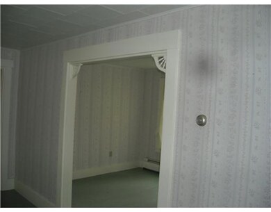 Den/Family/Great Room. Note the...