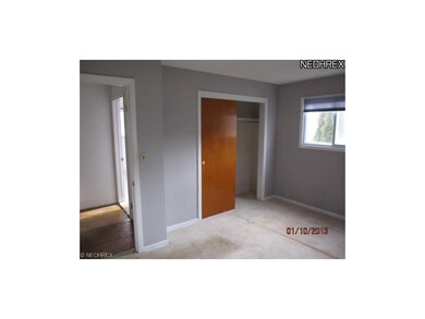 5261 E Lake Rd, Sheffield Lake, OH 44054 - photo 5