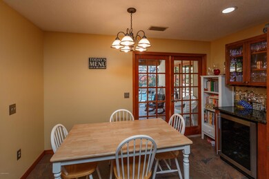 012_Breakfast Nook