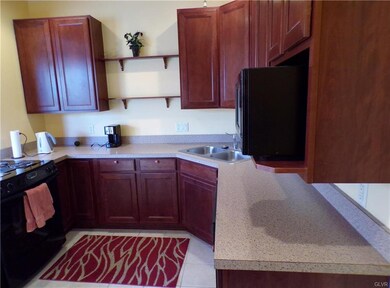 2317 Hollow View Dr, Easton, PA 18040 - photo 6