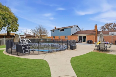 16933 Heather Ln, Clinton Township, MI 48038 - photo 7