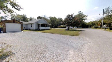 421 Riverview Dr, Shelbyville, TN 37160 - photo 4