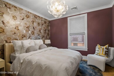 42-web-or-mls-365-broadway