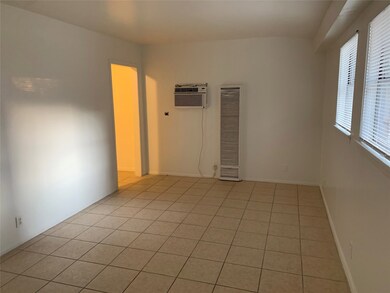 2403 Driscoll St unit 1/2, Houston, TX 77019 - photo 3