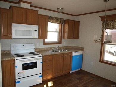 360 S Delaware Dr unit 19, Easton, PA 18042 - photo 4