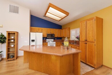 29718 Platanus Dr, Escondido, CA 92026 - photo 5