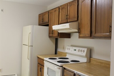 30 Pleasant St, West Lebanon, NH 03784 - photo 5