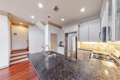 953 Yale St unit E, Houston, TX 77008 - photo 6