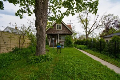 Front/Front Yard