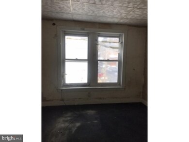 570 S 18 1/2 St, Reading, PA 19606 - photo 7