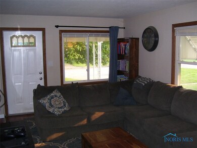 301 Willamont Rd, Toledo, OH 43612 - photo 2