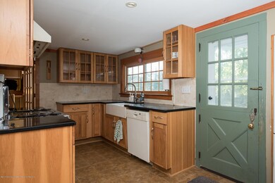 543 Old York kitchen1