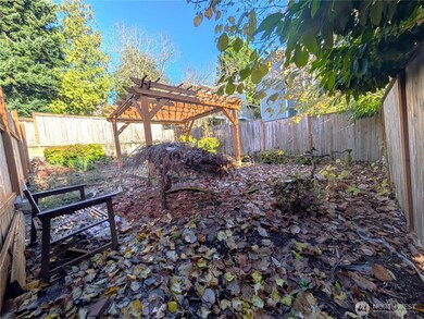 8516 Wallingford Ave N unit B, Seattle, WA 98103 - photo 3