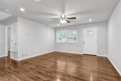 1059 W Star St, Denison, TX 75020 - photo 5