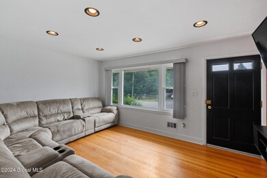 7-web-or-mls-25-tulip-st