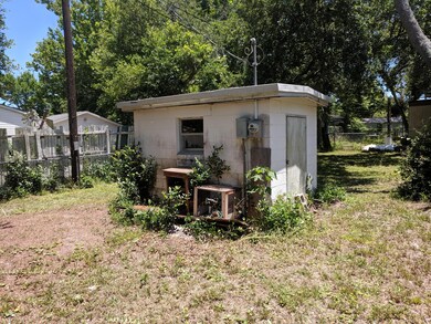 1714 Avenue B Out building