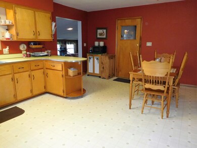 54 S. 36th St Eat-In Kitchen