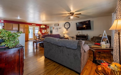 508 River View Dr, Cody, WY 82414 - photo 2