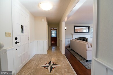 1008 Hillwood Ave, Falls Church, VA 22042 - photo 2