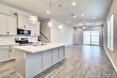 892 Casetta Trail, New Braunfels, TX 78130 - photo 2