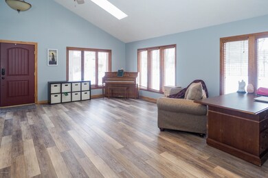 9861 Oak Forest Circle, Kalamazoo (105 o