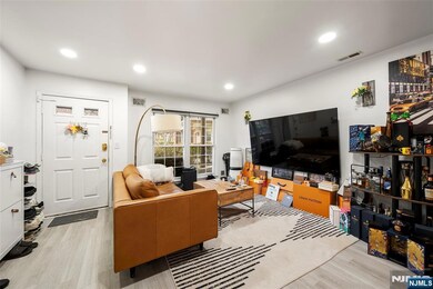 1420 Westgate Dr, Fort Lee, NJ 07024 - photo 3