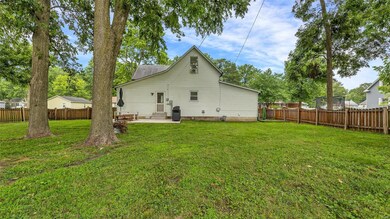 205 S Vine St, Freeburg, IL 62243 - photo 3