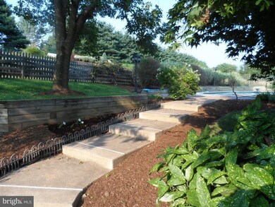 27701 Barnes Rd, Damascus, MD 20872 - photo 4