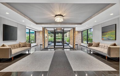 Wellesley Gardens unit 5N, Douglaston, NY 11363 - photo 4