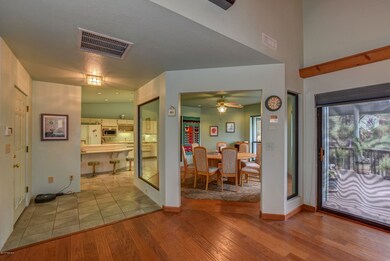 Foyer 1