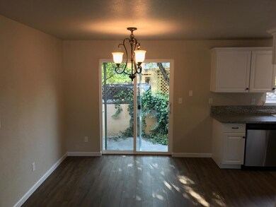 711 SE 11th St, Grants Pass, OR 97526 - photo 3