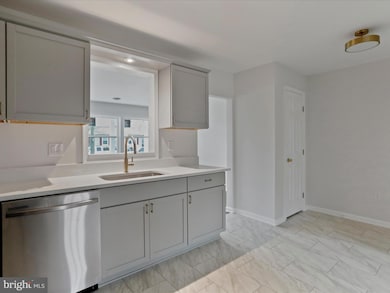 829 W 14th St, Front Royal, VA 22630 - photo 4