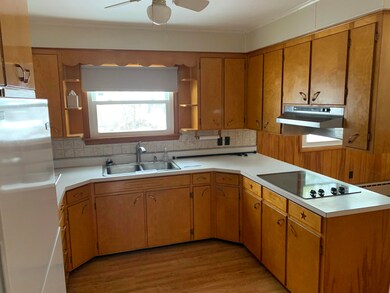 106 Michigan St, Millinocket, ME 04462 - photo 5