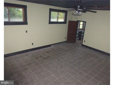 1515 Pottstown Ave, Pennsburg, PA 18073 - photo 4