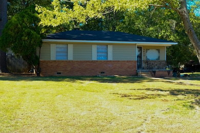 Ranch-style house, new roof 2023