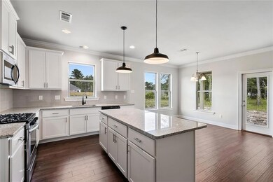 SAMPLE PHOTO ONLY 
NOT ACTUAL HOME - COLORS VARY
