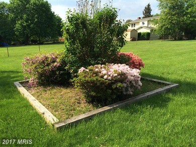 10717 Marlborough Rd, Fairfax, VA 22032 - photo 4