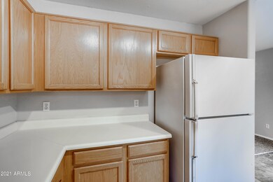 7-974405799-08 Kitchen