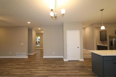 4549 Morbitzer Ln, Grove City, OH 43123 - photo 7