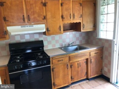 2674 N Congress Rd, Camden, NJ 08104 - photo 4