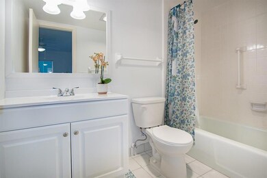 11 Greentree St_U106_010