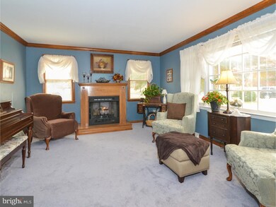 18 Neshaminy Dr, Warminster, PA 18974 - photo 4