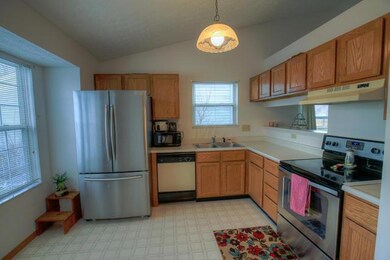 MLS 1081 Viewpointe Dr