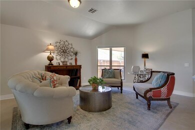 19500 Crest Ridge Dr, Edmond, OK 73012 - photo 5