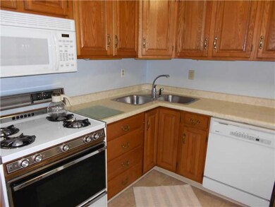 Kitchen. Oak cabinets, eat-in