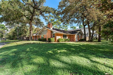 8350 Leafy Ln, Houston, TX 77055 - photo 2