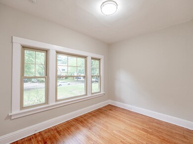 256 Stanley Ave, Waukegan, IL 60085 - photo 4