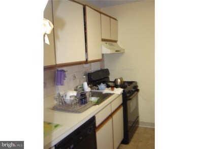 Radnor House unit 727, Bryn Mawr, PA 19010 - photo 6