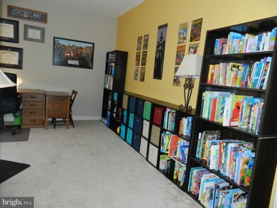 13559 Pulaski Dr, Hagerstown, MD 21742 - photo 2